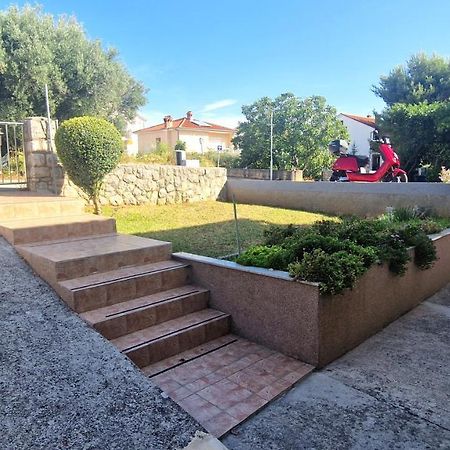 Garden Apartments Крк Экстерьер фото