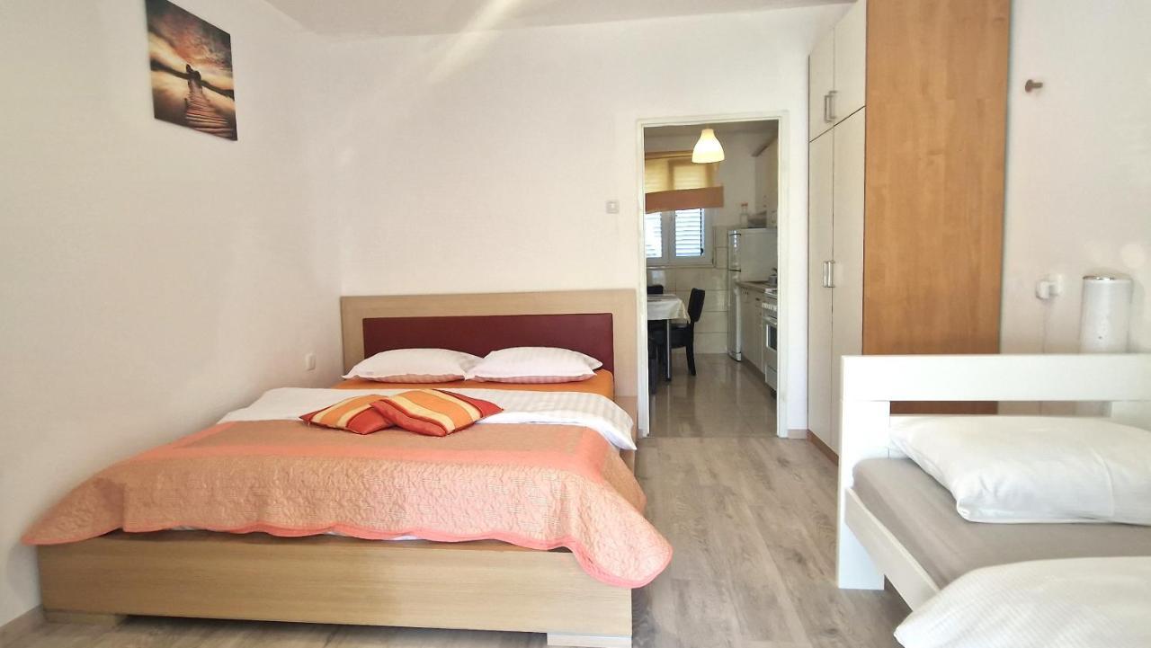 Garden Apartments Крк Экстерьер фото