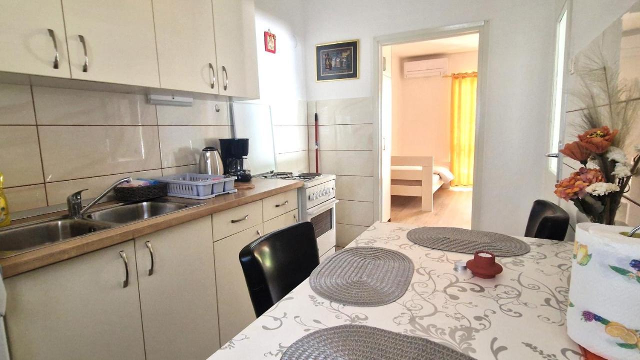 Garden Apartments Крк Экстерьер фото