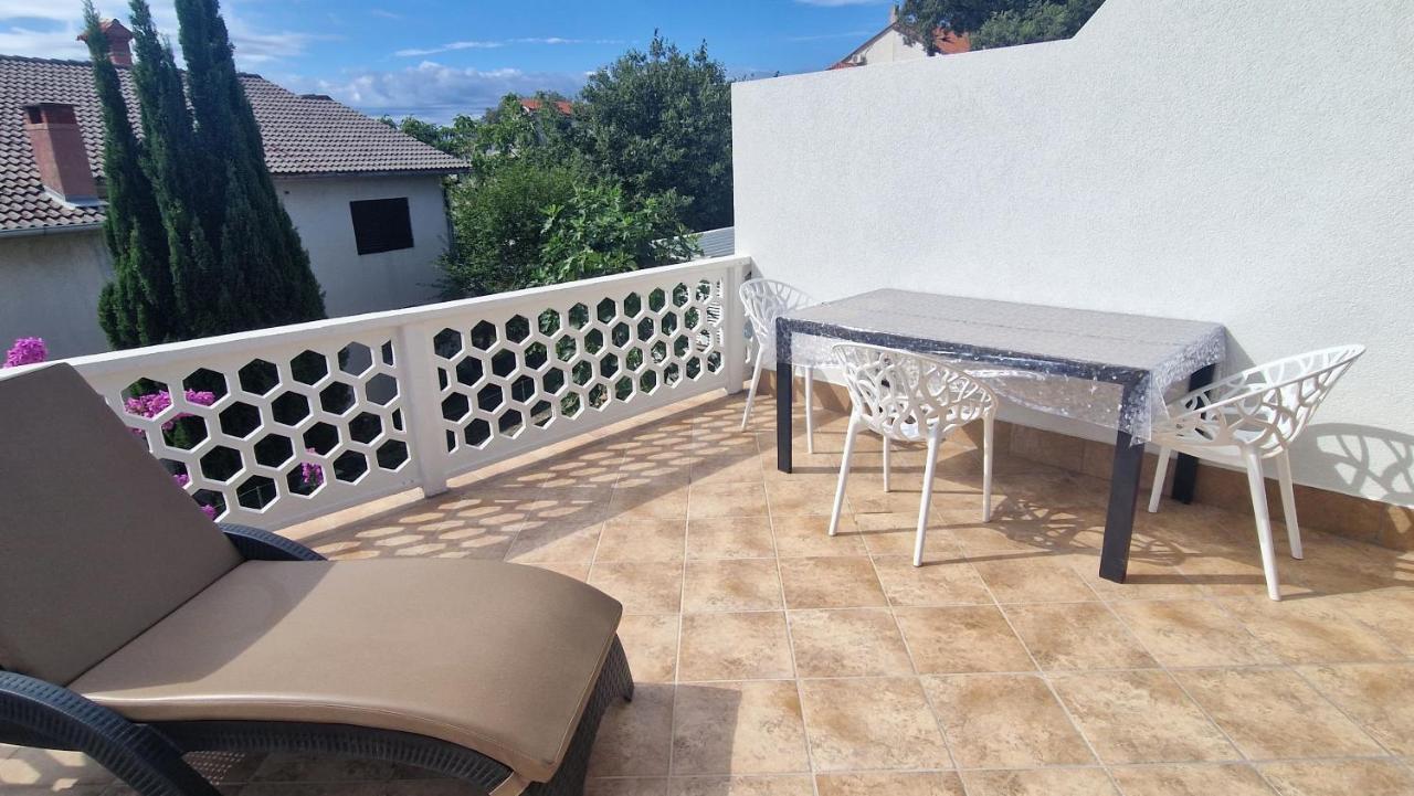 Garden Apartments Крк Экстерьер фото
